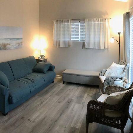 Salty Serenity Duplex Cocoa Beach Bagian luar foto
